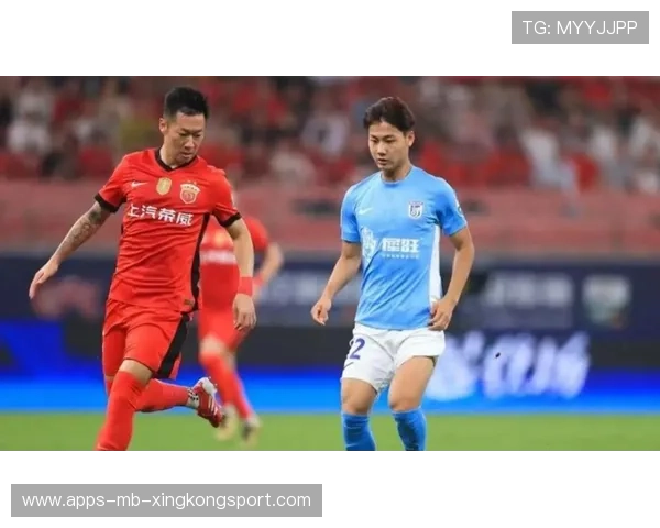 大连英博强势逼抢导致对方连续失误 大连英博强势逼抢导致对方连续失误