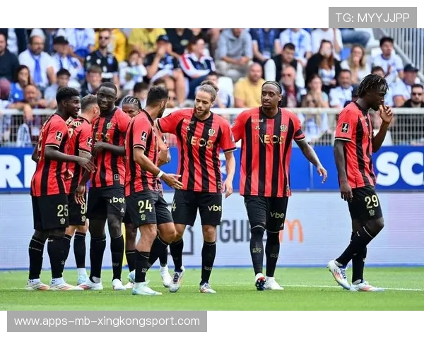 波尔图中场球员在比赛中提供可靠串联 波尔图中场球员在比赛中提供可靠串联