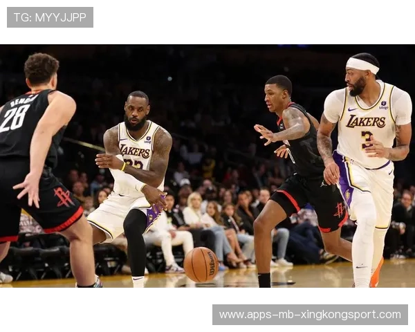 詹姆斯绝杀上篮,湖人主场再造奇迹